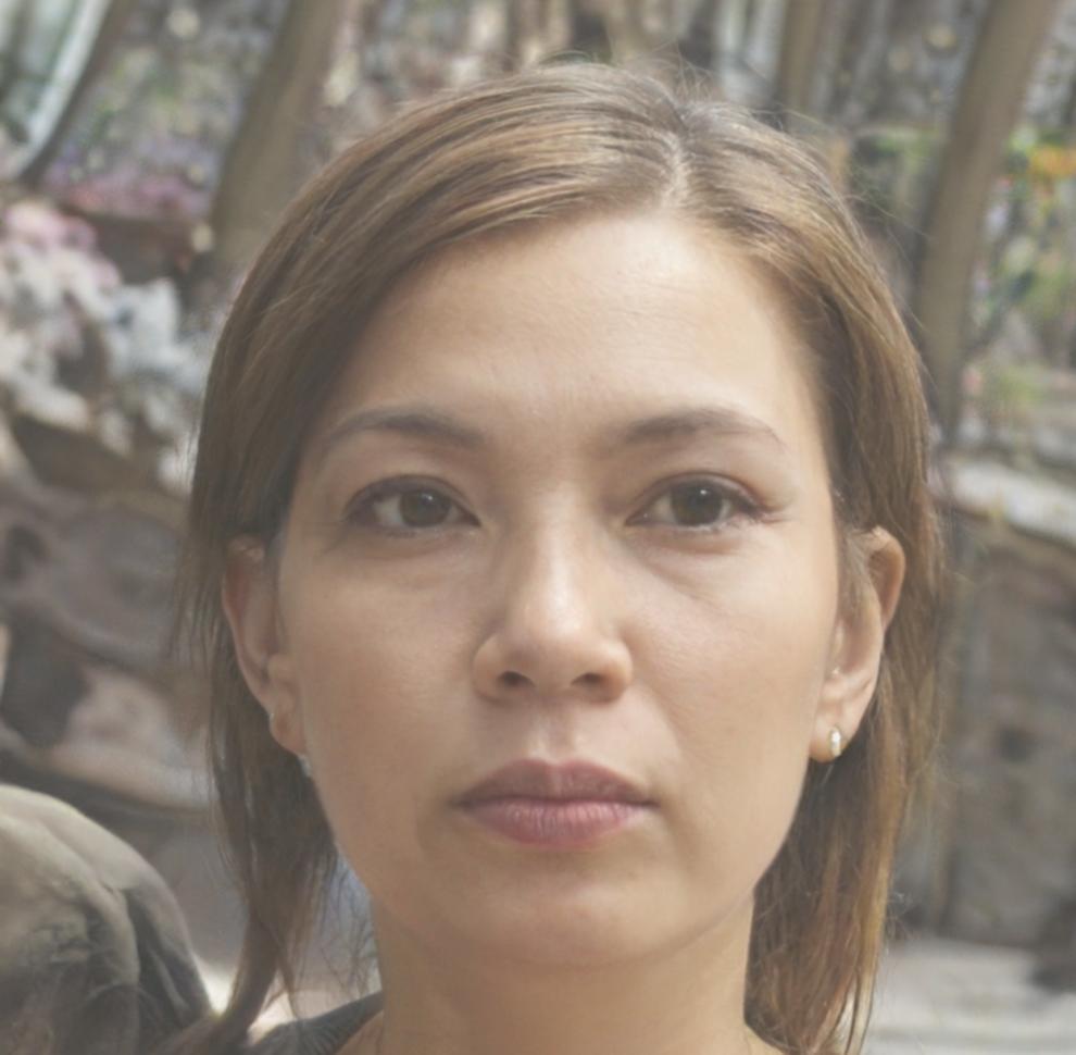 Преподаватель Лариса Степанова ведет курс по портрету и анатомии лица